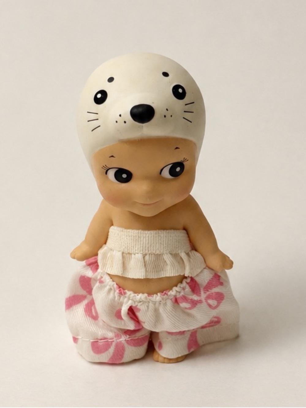 Adorable Seal Sonny Angel from Marine Series in 2 Piece Outfit! - Picture 2 of 4